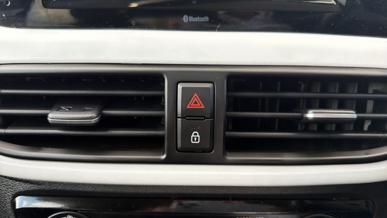 Hyundai i10 1.2 MPi Premium 5dr Auto Petrol Hatchback